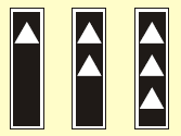Návěst Vlak se blíží k hlavnímu návěstidlu (černá obdélníková, na kratší straně postavená deska s bílým okrajem a na ní bílé rovnostranné trojúhelníky z odrazek,