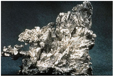 ± Stříbro, chrom a železo Stříbro, chrom a železo Stříbro Stříbro patří mezi první kovy, které člověk poznal a využíval. Již před 5 000 lety se prodávalo v Egyptě jako jiné zboží. Později z něj např.