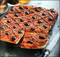Pissaladiere - výborný pikantní koláč.