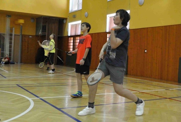 DĚTSKÁ NOVINÁŘSKÁ CENA Dům dětí a mládeže Vratimov vyhlásil společně s Institutem komunitního rozvoje 17. ročník Dětské novinářské ceny tentokrát na téma Škola.