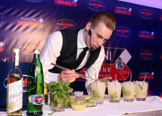 16:00 18:00 večeře formou bufetu v hotelové restauraci 18:00 24:00 CBA OPENING PARTY 2015 MATTONI GRAND DRINK CBA NOMINATION ROUND 2015 Prezentace partnerů CBA,