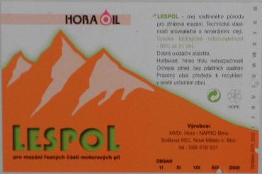 OLEJ LESPOL Kvalitní a biologicky rozložitelný olej pro ztrátové mazání lišt motorových pil Vyrábí se opakovanou rafinací rostlinného oleje Je doplněn nejkvalitnějšími aditivy pro dosažení těch