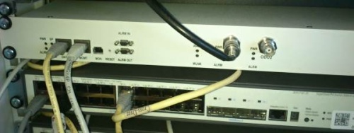 Technologie přístupového bodu WiMAX IEEE 802.16d v Laboratoři přenosové systémů. Světová rarita. Technologie Wi-Fi, tedy technologie pracující v souladu s doporučením IEEE 802.