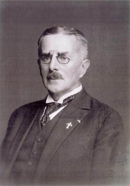 S dr. Guthem-Jarkovským vedl roku 1912 české mužstvo na Olympijské hry ve Stockholmu, kde se seznámil s námořními skauty a to jej přivedlo na myšlenku založit vodní skauty i u nás.