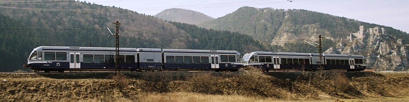 Motorová jednotka řady 840 ŽSR Na trati u Strečna Zkušenosti ŽOS s výrobou jednotek pro77,7 t TEŽ a variabilita pohonné části těchto jednotek umožnily výrobu motorových jednotek řady 840 pro ŽSR.