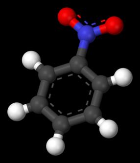 Nitrobenzen C 6 H 5 NO 2 bezbarvá až nažloutlá olejovitá kapalina hořlavá Obr.