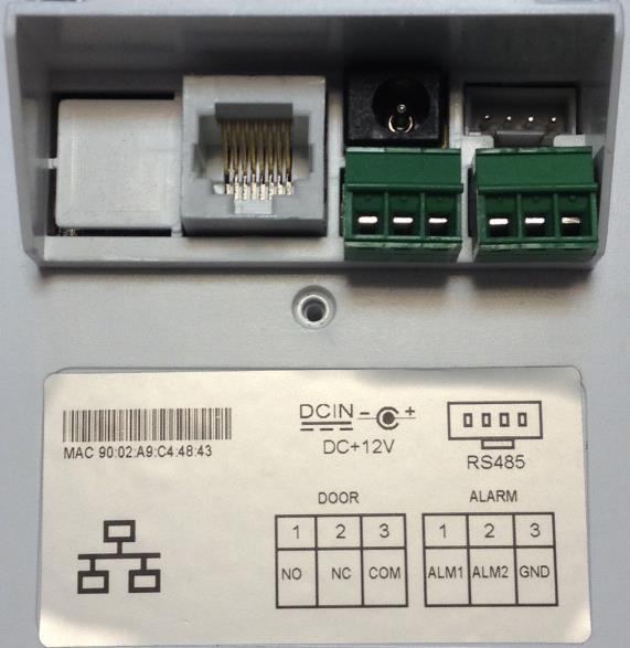 Zapojení dveřní jednotky Pro zapojení dveřní jednotky je (v případě, že není použitý Dahua PoE switch) třeba připojit napájecí zdroj 12 VDC, Ethernet síťový kabel a na zelené konektory propojovací