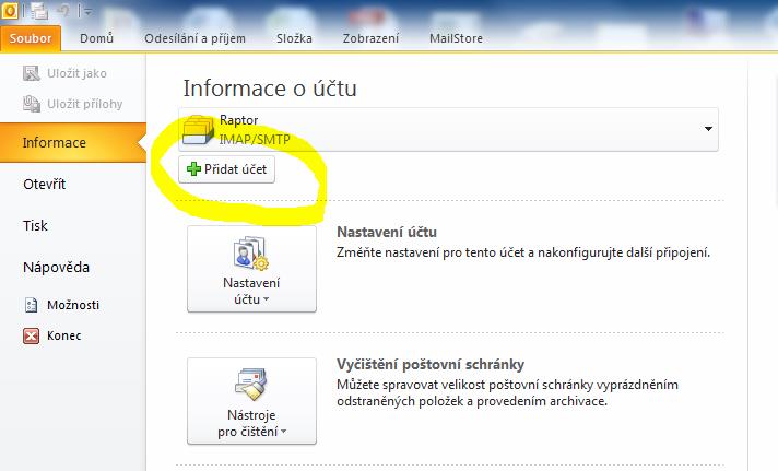 V tomto případě je, nutno spustit MS Outlook, kliknout vlevo nahoře na položku Soubor (Obr. 9).