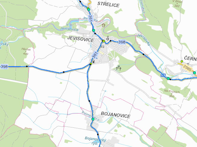 Silniční a motorová doprava Státní a krajské silnice Řešeným územím prochází následující krajské silnice: II/398 Vémyslice Pavlice Šafov st.