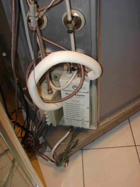 13 Instalace parního generátoru Správná instalace parního generátoru je uvedena v následujících obrázcích: Správná instalace parního generátoru je uvedena v následujících obrázcích: Generátor páry