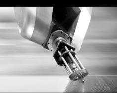 DYNAMIC MODULÁRNÍ KONSTRUKCE FLEXIBILITA PRODUKTIVNÍ ŘEŠENÍ kompaktní portálové 5-ti osé CNC centrum se dvěma řízenými motory na ose X (gantry) obrábění