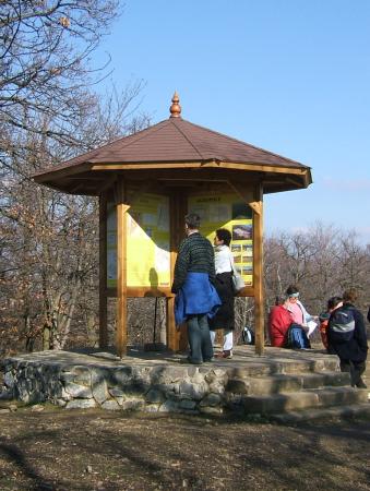 GEOCACHING ARCHEOLOGICÝ NÁLEZ PREZENTOVANÝ NA MÍSTĚ VZDĚLÁVACÍ PROGRAMY Geocaching: hra pro majitele GPS za účelem lovu