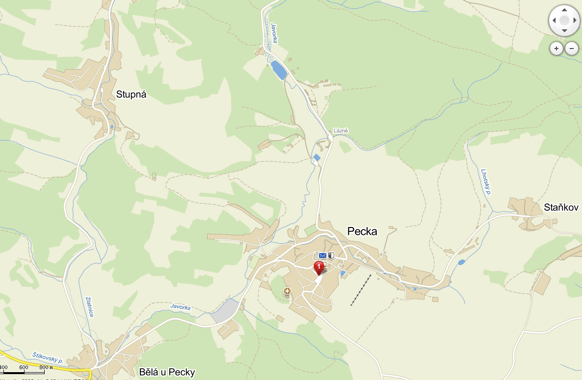 Mapa, odkud bude značena cesta (velká šipka) a kde víme, že se dá zaparkovat (malé šipky): Informace k