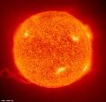 Druhy energií Slunce jaderné přeměny sluneční záření působení na Zemi Sluneční energie -aktivní, pasivní solární systémy