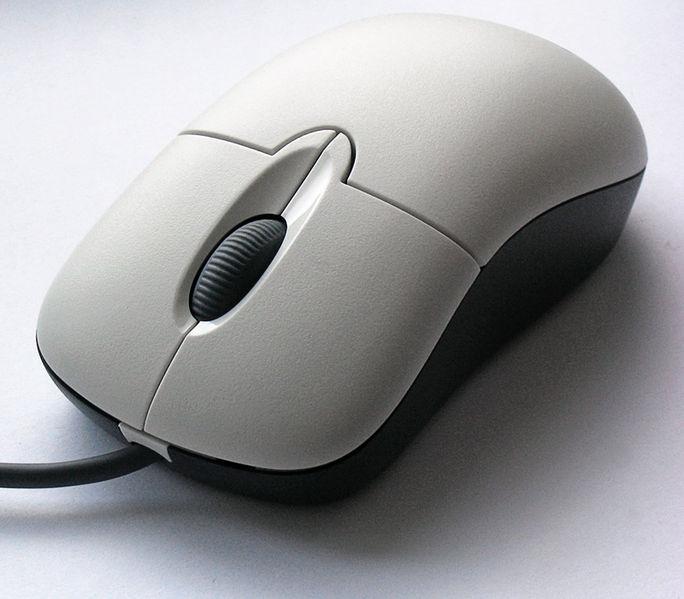 Komerčně proslavila myš firma Apple, která také rozjela GUI = grafické uživatelské rozhraní. Myš Apple má 1 tlačítko.