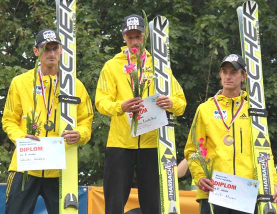 Bodové rozdíly na medailových pozicích byly velice těsné a rozhodly o tom, že letním mistrem ČR pro rok 2013 se stal Roman KOUDELKA před reprezentačními kolegy Jakubem JANDOU a Lukášem HLAVOU.