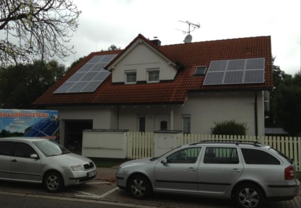 Rodinný dům - Pardubice Nominální výkon: 4,5kWp Schüco PS 60 MPE 250W SolarEdge SE 5000 Instalovaná plocha: 31 m 2 Uvedení do provozu: Září 2013 Panelový