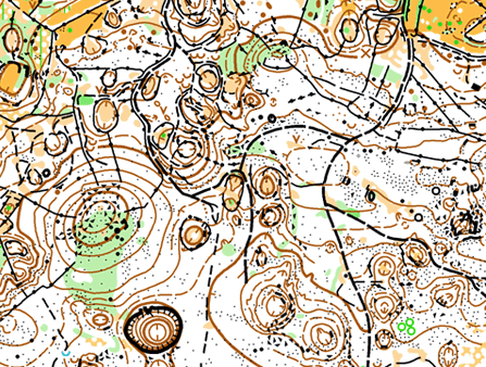 000, 2009 start: wawes of 8 people at controls: big flags effort: fresh courses: 8 short loops of about 400m of orienteering and some jogging back, alltogether about 3km of O and 2.5km of jogging (!