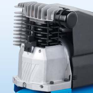 11 Velké a nakloněné manometry pro snadný odečet hodnoty tlaku L20P motor 1,5 kw, vzdušník 24 litrů Stabilní při manipulaci se strojem