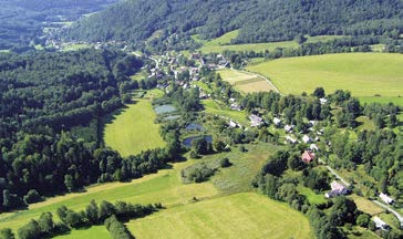 38 CHARAKTERISTIKA ÚZEMÍ MAS Vernířovice První zmínka o obci je stará již více jak 450 let a pochází z roku 1558.