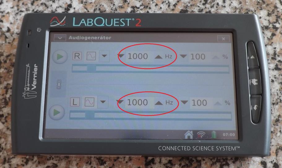 Postupně nahrajte následující zvuky: a) zvuk ladičky b) několik hlásek (z vlastních hlasivek) c) zvuk z LabQuestu nastaven na 1000 Hz a 1005 Hz (oba současně)