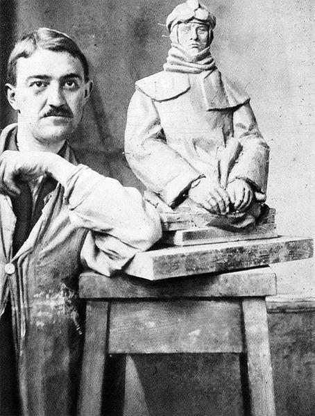 20 Jan Štursa (1880-1925) byl vynikající český sochař, rodem z Nového Města