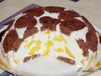 Buchta z cukety od Fiby z www.dama.cz: 2 hrnky nastrouhané cukety, 2 hrnky polohrubé mouky, 1 hrnek cukru, ½ hrnku oleje, 1 celé vejce, 1 prášek do pečiva, 2 malé lžičky sody, 2 lžíce kakaa.