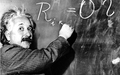 Albert Einstein (1879 1955) Životopis jeho otec Hermann Einstein řídil rodinou továrnu na výrobu dynam, ve čtyřech letech malý Albert dostal svůj první kompas a začal se zajímat o fyziku, v deseti