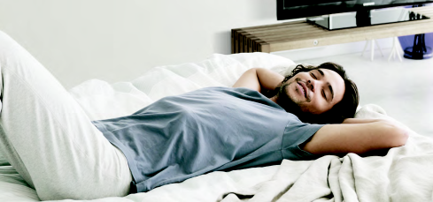 good sleep Spěte jako miminko Nejlepší teplota pro hluboký spánek Usínání 01 Hluboký spánek 02 Probouzení 03 01 Fáze usínání Snížením teploty usnadňuje systém usínání.