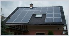 Rodinný dům Jihlava Nominální výkon: 9,45kWp Schüco PS 04 MPE 225 SMA SB 3000TL-20 Instalovaná plocha: 70 m 2 Uvedení do provozu: Prosinec 2009