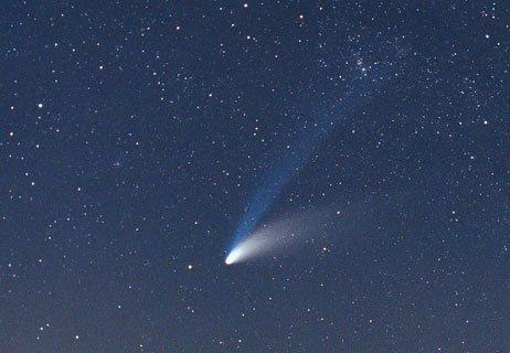 Kometa je malé těleso sluneční soustavy podobné planetce, složené především z ledu a prachu a obíhající většinou po velice výstředné (excentrické) dráze kolem Slunce.