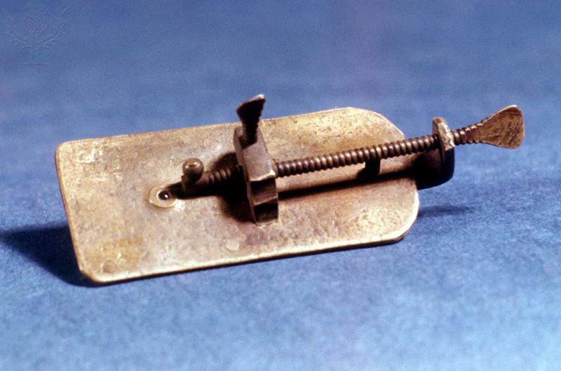 1674 - Antoni van Leeuwenhoek Sestrojil několik stovek mikroskopů Dosáhl