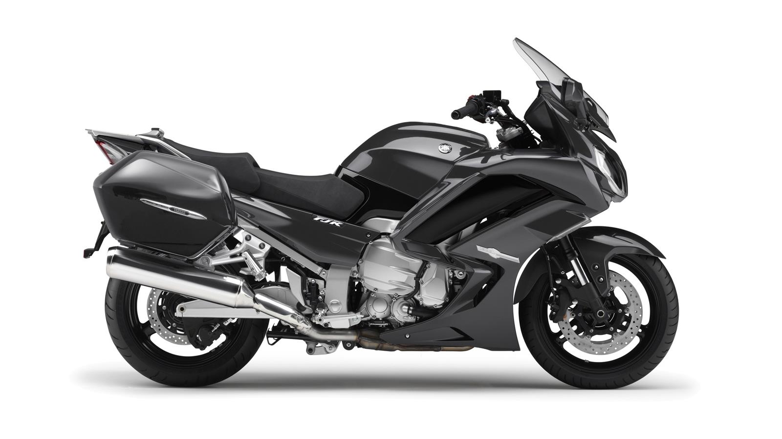 Díky špičkovým jízdním vlastnostem vás nic nezastaví Připravte se na nejrafinovanější a nejdynamičtější cestovní motocykl na trhu model Yamaha.