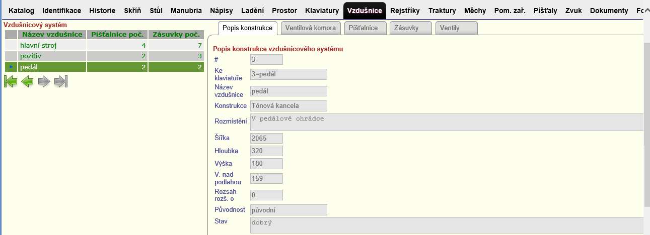 Pro výběr vzdušnice se používají navigační tlačítka pod tabulko nebo lze kliknout přímo na řádek tabulky.