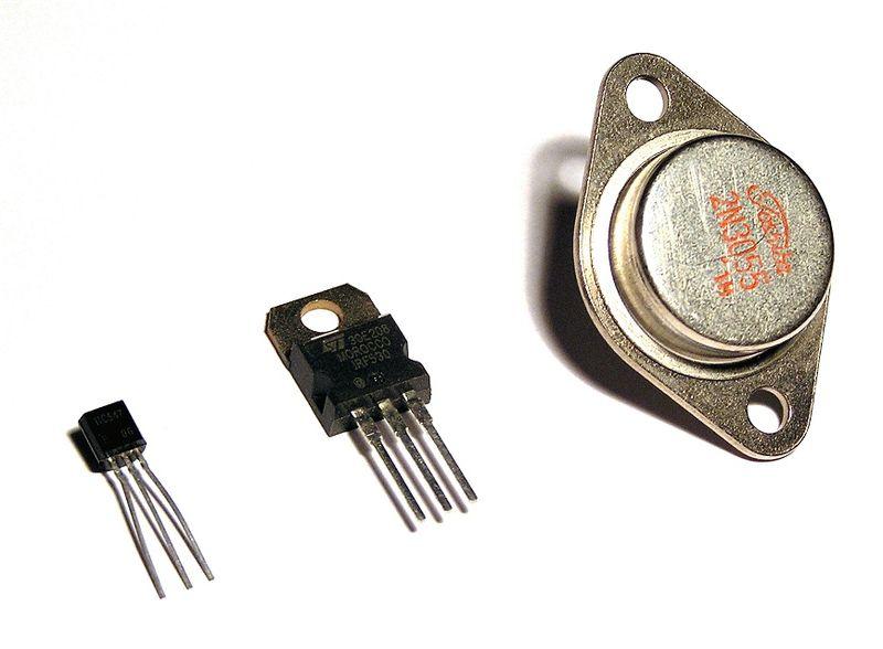 Bipolární tranzistor (řízený proudem) je polovodičová součástka se dvěma přechody PN.