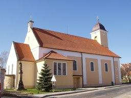 Kostel sv. Václava vystavěn v letech 1786-1788. Byl vysvěcen 16. 11. 1788 po svátku sv.