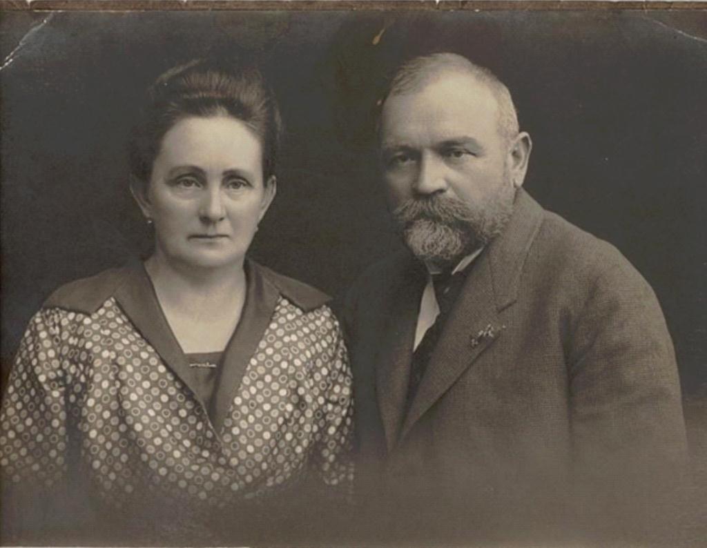 1. MUDr. František Hamza 2. MUDr. Hamza s chotí 3.