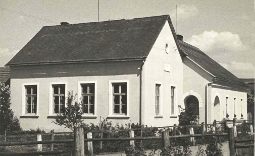 Obr. č. 5 Jestřabí od čp. 10 (Šuráň) dolů vesnicí, asi 1917 Zapůjčil Josef Šuráň, Jestřabí čp.