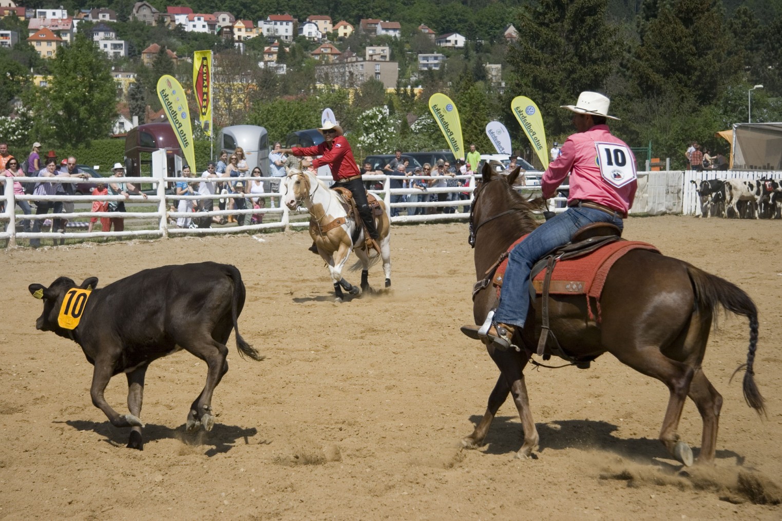 s., v radotínských Říčních lázních rodeo.