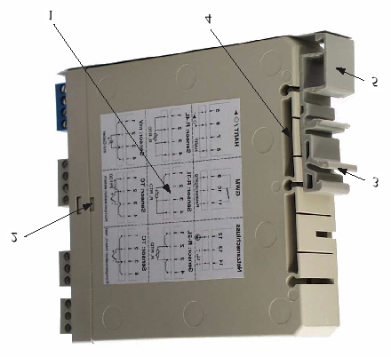 Technický popis 1 Štítek s označení obsazení šroubových konektorů 2 Odjištění čelní strany krytu 3 Adaptér pro lištu DIN 4 Odpojení adaptéru pro lištu DIN z krytu 5