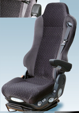 Uvolněně přes léto. OMNIplus sedačky řidiče a potažené sedáky Bezpečnost a komfort v OMNIplus kvalitě. Sedadlo řidiče je jedním z nejdůležitějších rozhraní mezi řidičem a autobusem.