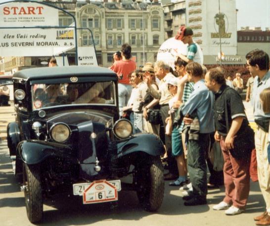 Vážení příznivci historických vozidel a Tatrovek, dovolujeme si Vás pozvat na příjemný veteránský víkend, při kterém se Masarykovo náměstí v centrum Ostravy vrátí o půlstoletí zpět do doby swingu,