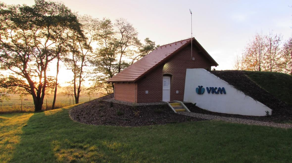 a.s. (VKM) a provozovatele, společnosti Středočeské