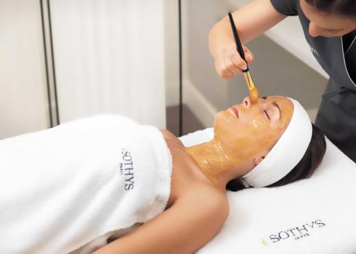 Masque peel-off 15 min. INFO + Pod masku: smíchejte 5 ml Crème de modelage + 10 kapek Cure oxy-minéraux nebo Cure oxy-vitamines. Naneste tuto směs na obličej a krk.
