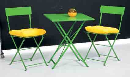 Balkónový program Galiano ocelová kostra, barva zelená, oranžová nebo červená, Sklápěcí stůl, š/d: 60 x 60 cm, v. 71 cm. 1.290,- Kč Židle, š/v/h: 42 x 81 x 43 cm.