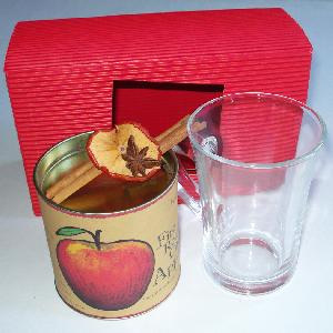 sada na nápoj horké jablko popis: sada v krabici z vlnité lepenky s okénkem obsahuje plechovou dózu s instantním nápojem a sklen n hrne ek + váno ní ozdoba.