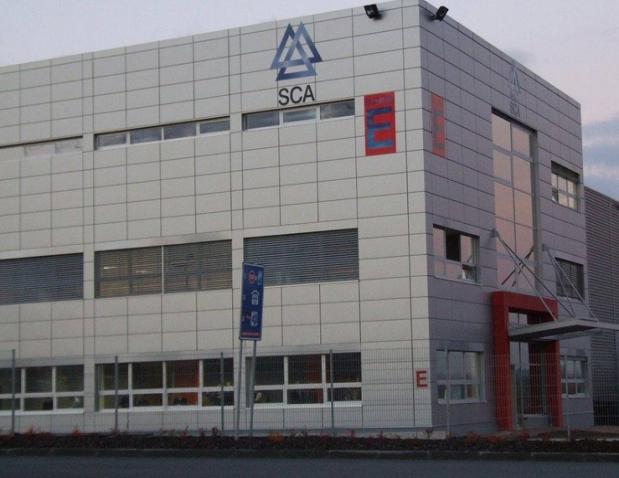 UTB ve Zlíně, Fakulta managementu a ekonomiky 35 4 ZÁVOD JIHLAVA Zpracovatelská divize se sídlem v Jihlavě se zabývá výrobou a zpracováním vlnité lepenky s vlnou B, C, E, BC, EB s technologií