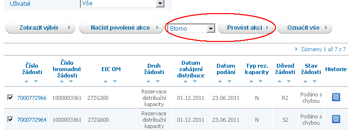 Pro výběr všech žádostí, se kterými se má hromadná akce provést, uživatel aplikace použije tlačítko, nebo přímo zaškrtne pouze vybrané žádosti.