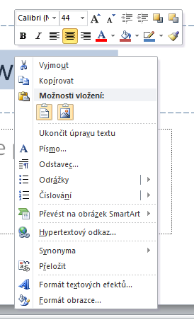 Při výběru objektu (textového pole, obrázku, tabulky, grafu, ) lze objekt přes kurzorové šipky posouvat příslušnými směry. Výchozí posun jsou 2mm.
