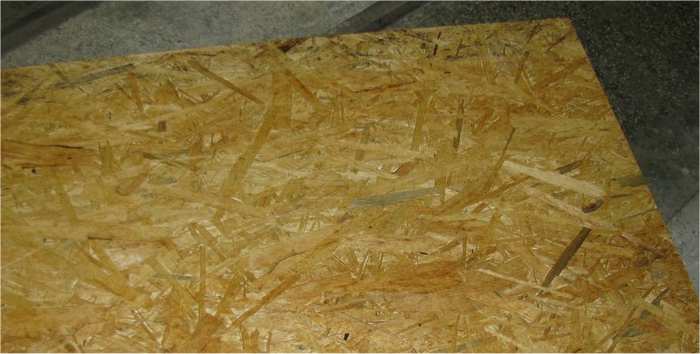 Obr. 7-13 Ocelová konstrukce mobilního vozíku Vlastní ložná plocha je z OSB desky (z anglického Oriented Strand Board) o rozměrech 1200x510x22 mm (Obr.